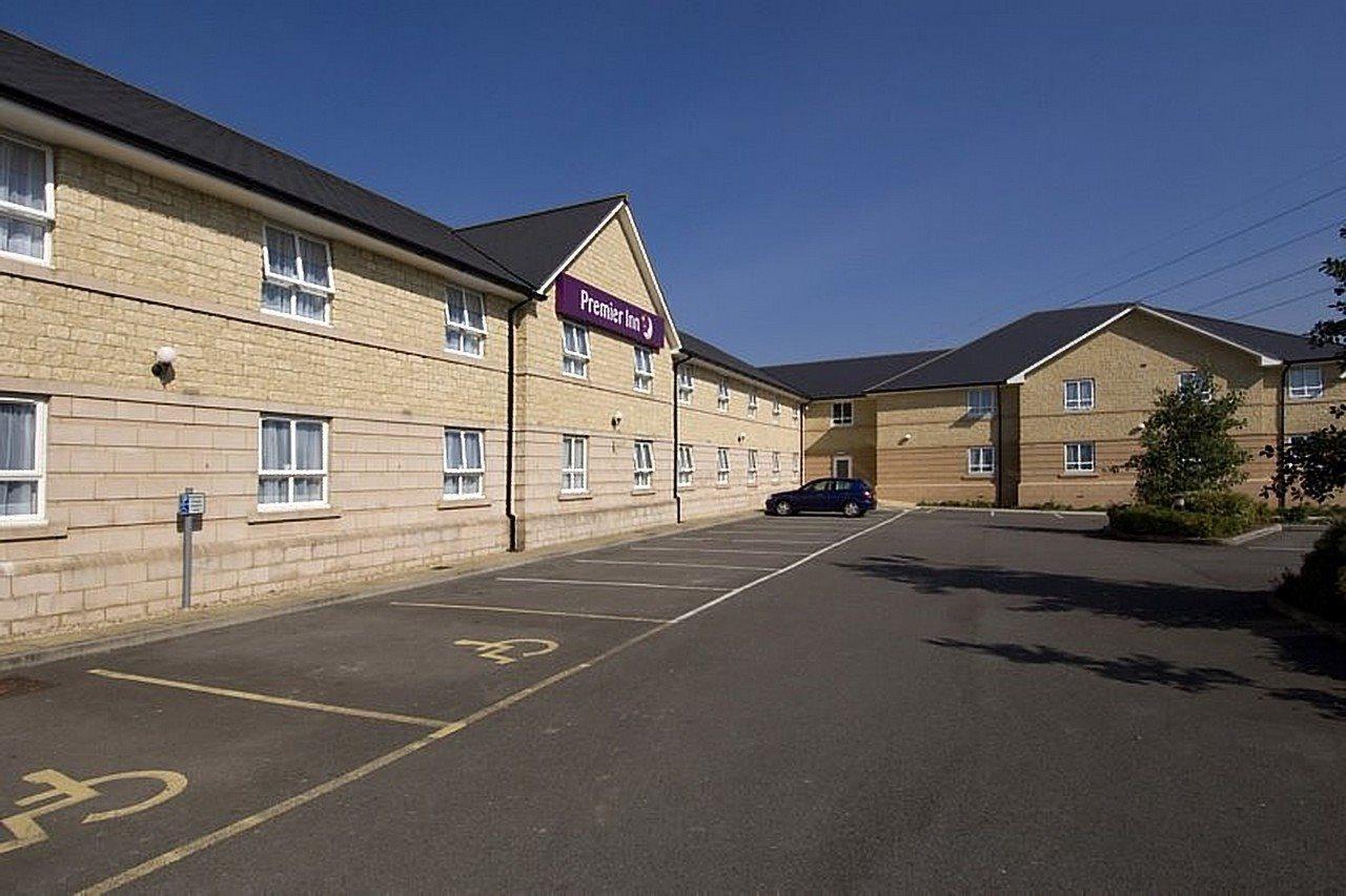 Premier Inn Chippenham 奇彭纳姆 外观 照片