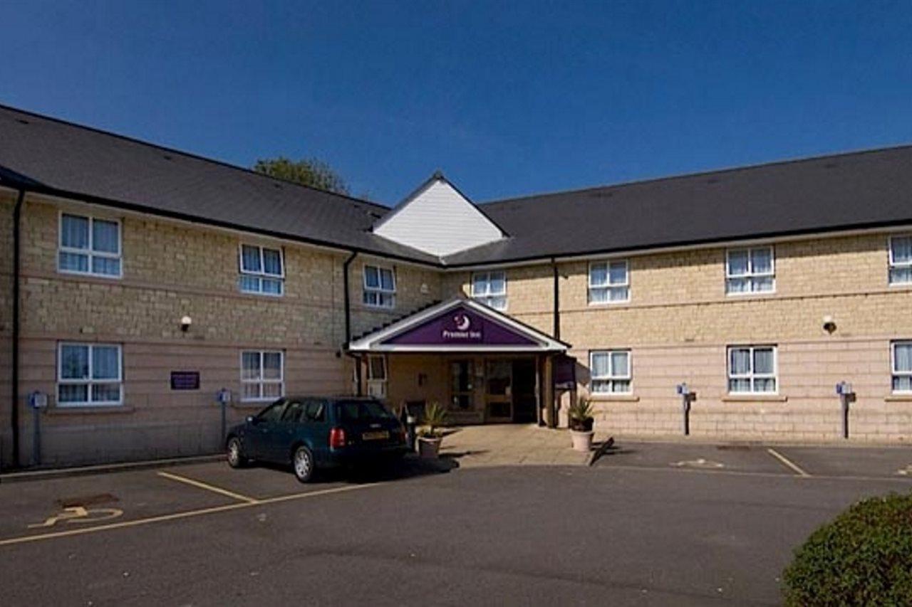 Premier Inn Chippenham 奇彭纳姆 外观 照片