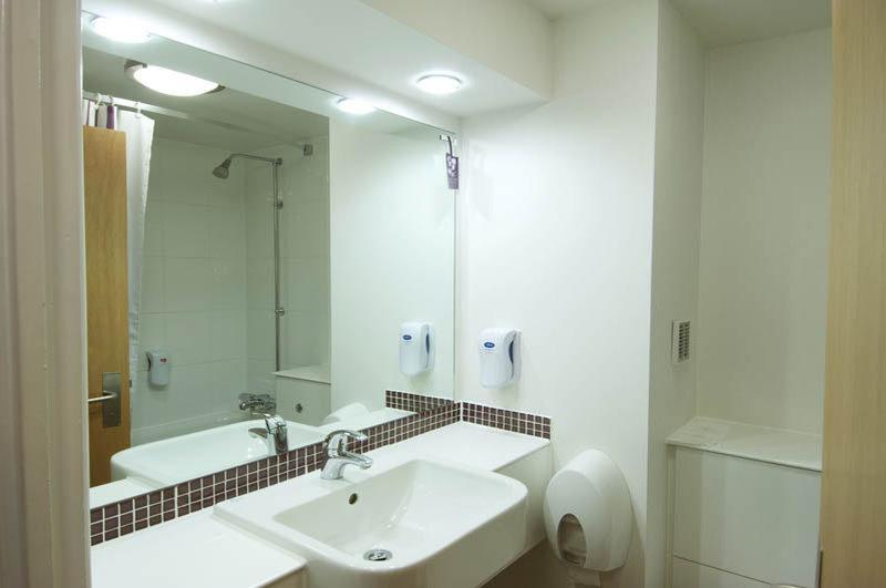 Premier Inn Chippenham 奇彭纳姆 外观 照片