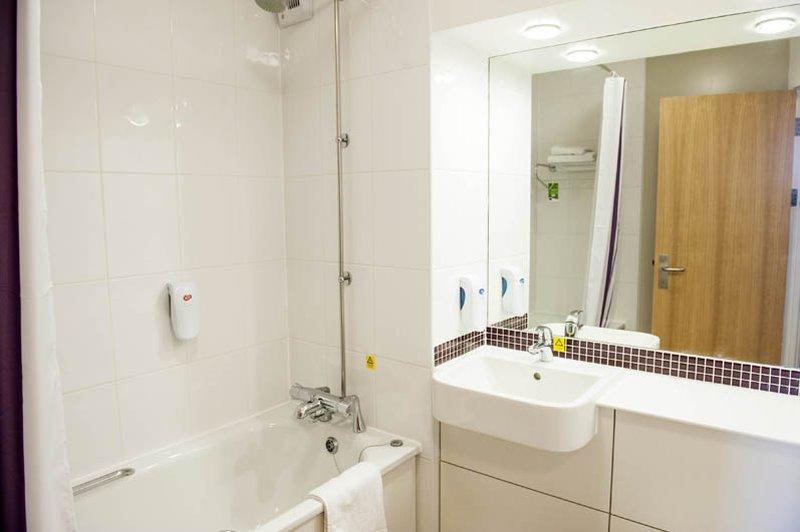 Premier Inn Chippenham 奇彭纳姆 外观 照片