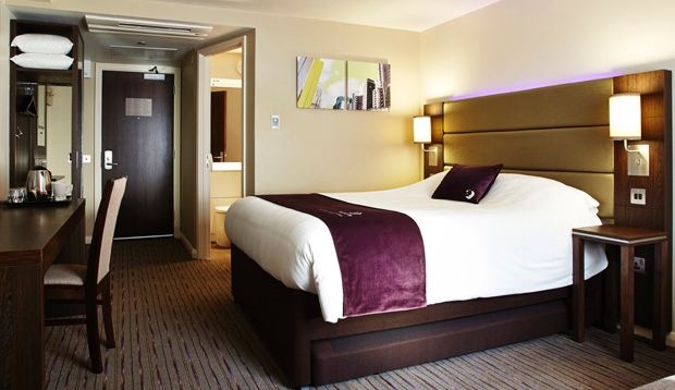 Premier Inn Chippenham 奇彭纳姆 外观 照片